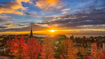 Lever de soleil sur le lac de Neuchâtel